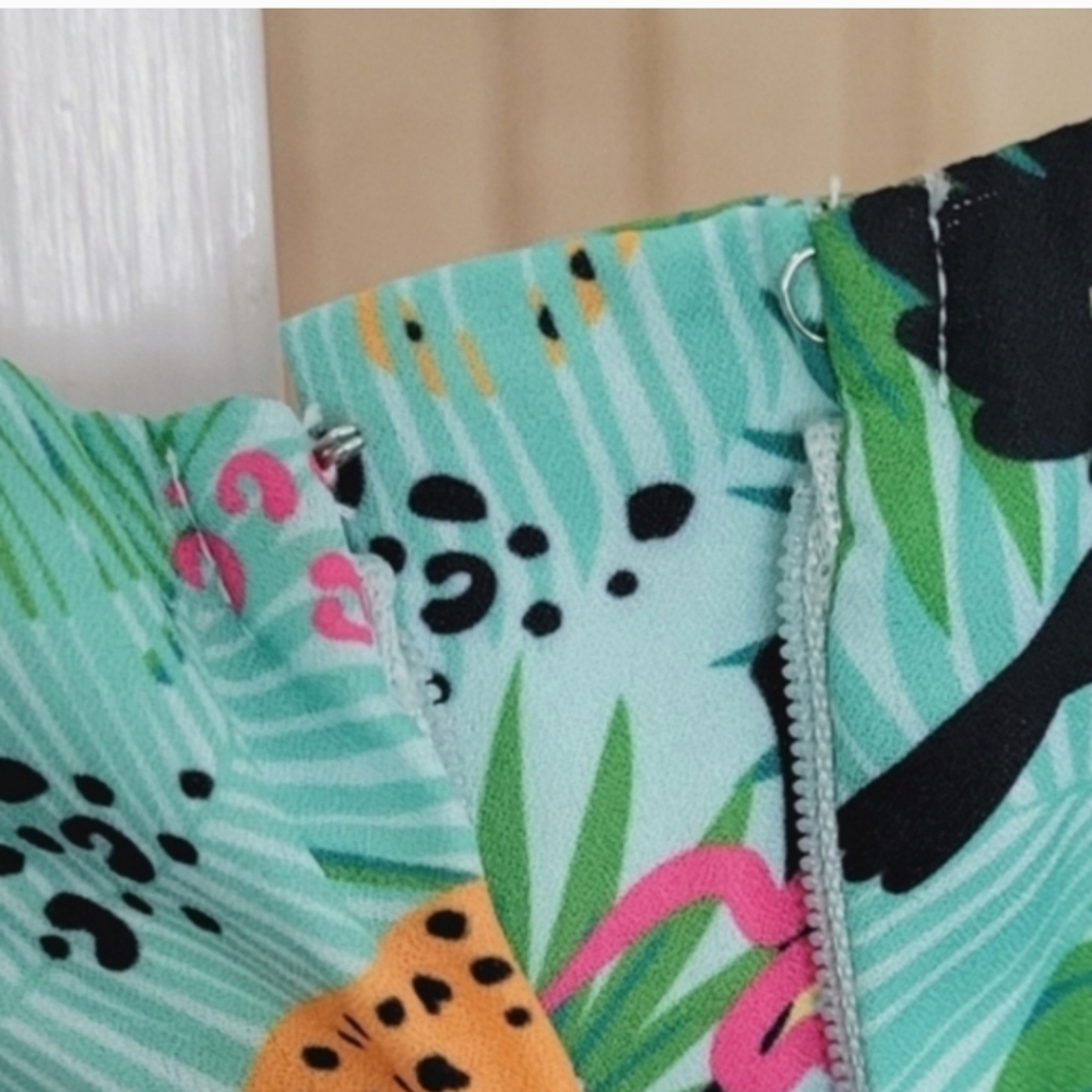 BRITON COURT Maxi Dress Green Tropical Print Multicolor Size Medium - Picture 6 of 10